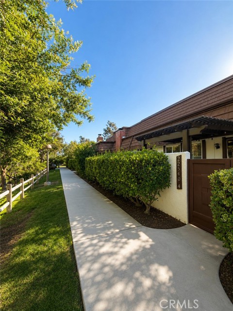 22540 Jeffrey Mark Ct 4 — photo