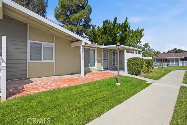 19208 Avenue Of The Oaks G — photo