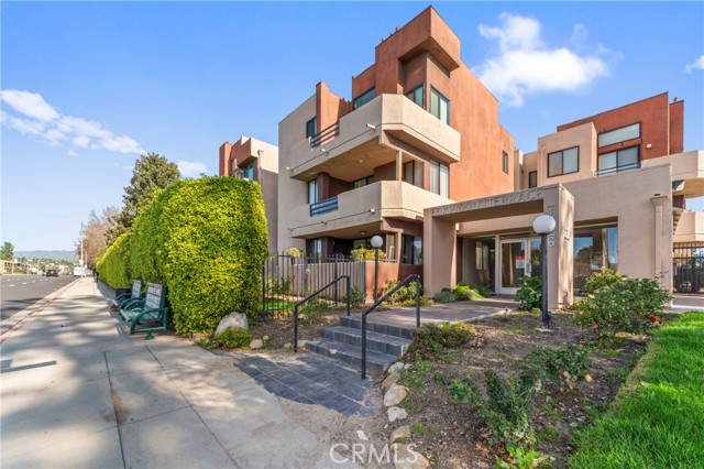7826 Topanga Canyon Blvd 308 — photo