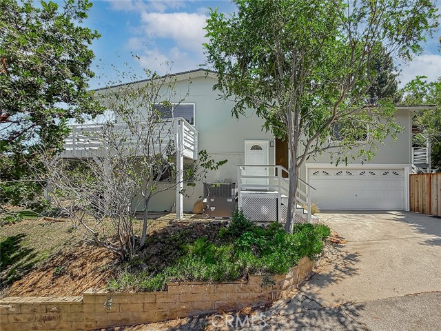 1496 Kathleen Dr — photo