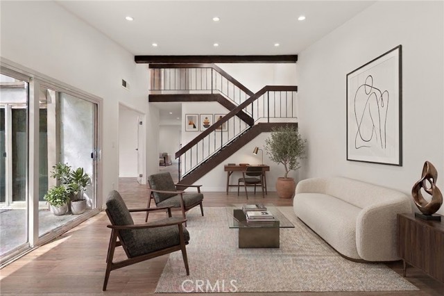 10120 Larwin Ave 3 — photo