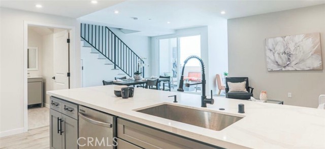 7022 Alabama Ave 304 — photo
