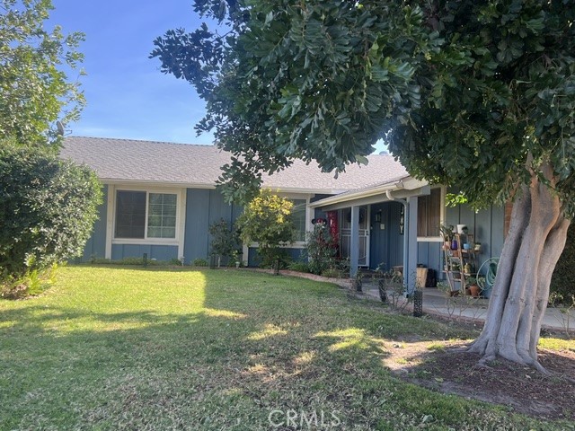 2410 Justin Ave — photo