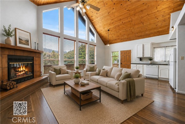 2513 Glacier Dr — photo