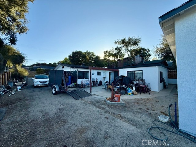 4633 Estrada — photo