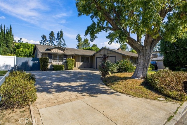 13601 Califa St — photo
