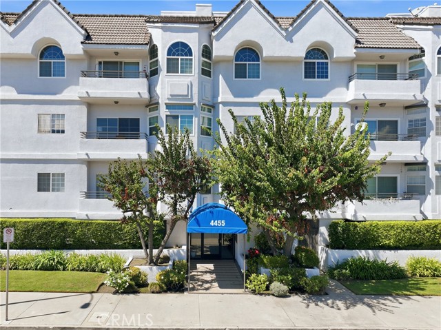 4455 Hazeltine Ave 208 — photo