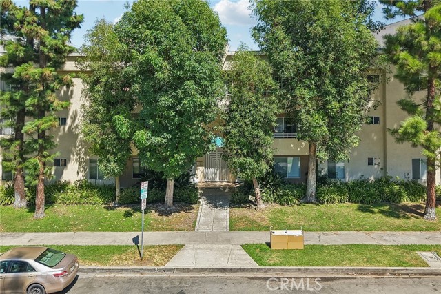 4358 Mammoth Ave 14 — photo