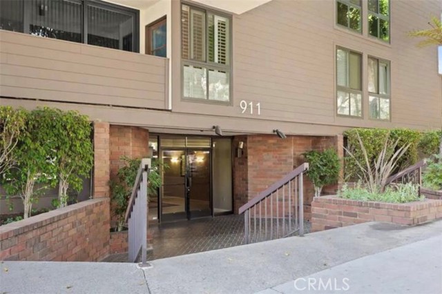 911 N Kings 306 — photo