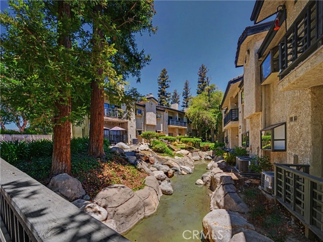 5738 Skyview Way Unit B — photo