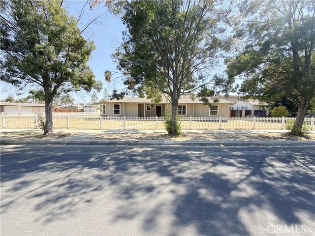 916 Oak Ave — photo