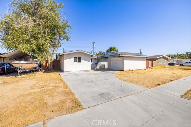 343 E Lingard St — photo