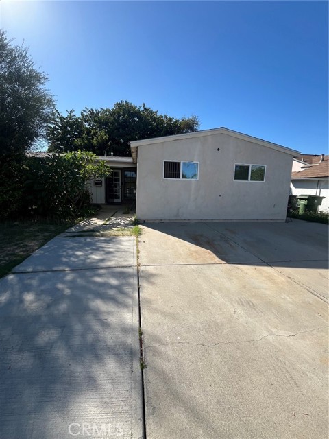 6929 Calvin — photo