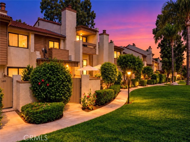 21500 Califa 141 — photo