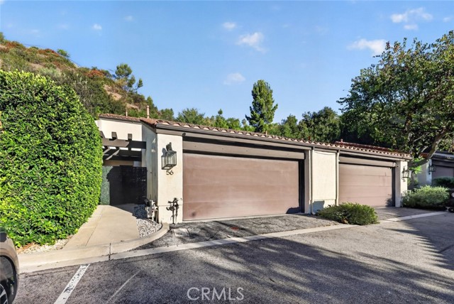 56 Glenflow Ct — photo