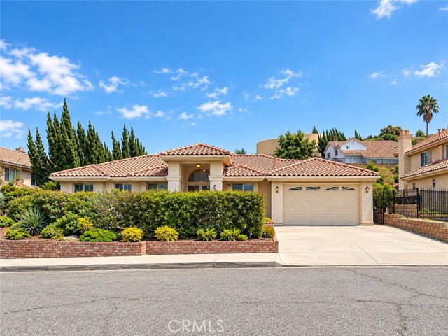 5060 Claro Way — photo