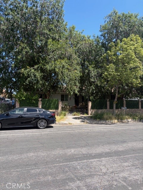 10210 Encino Ave — photo