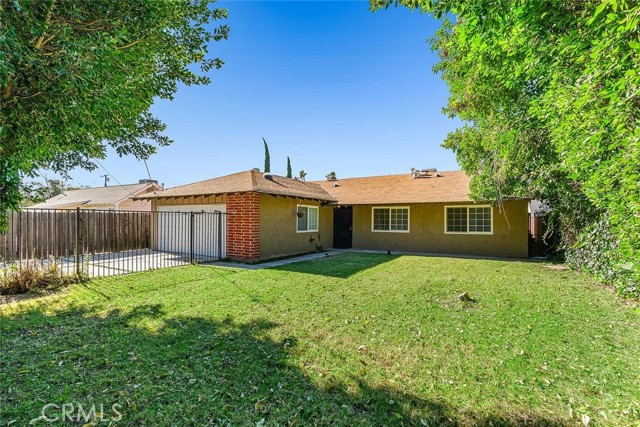 7023 De Celis — photo