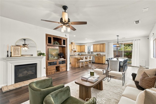 12507 Jacksonville Ave — photo