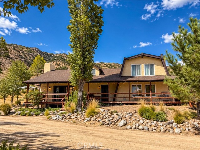 483 Castac View — photo