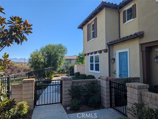 28740 Jardineras Dr — photo