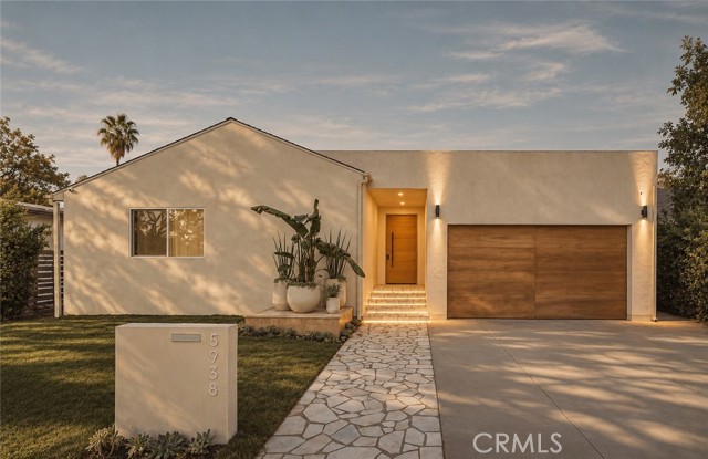 5938 Aldea — photo