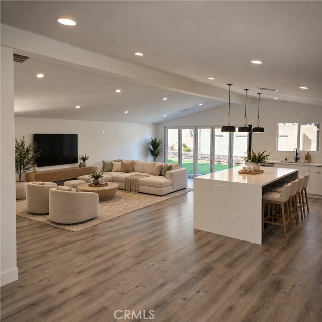 7831 Capistrano — photo