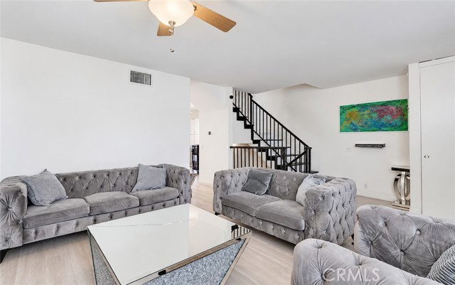 10231 Independence Ave Unit C17 — photo