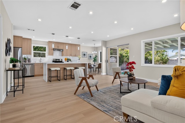 10355 Dempsey Ave — photo