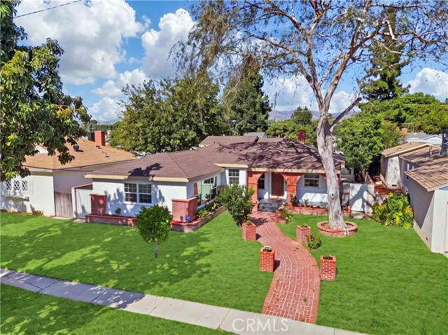 18745 Sunburst St — photo