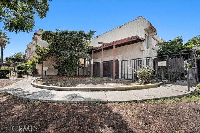 11401 Berendo Ave Unit 7 — photo