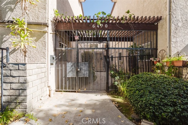 6420 Hazeltine Ave Unit 4 — photo