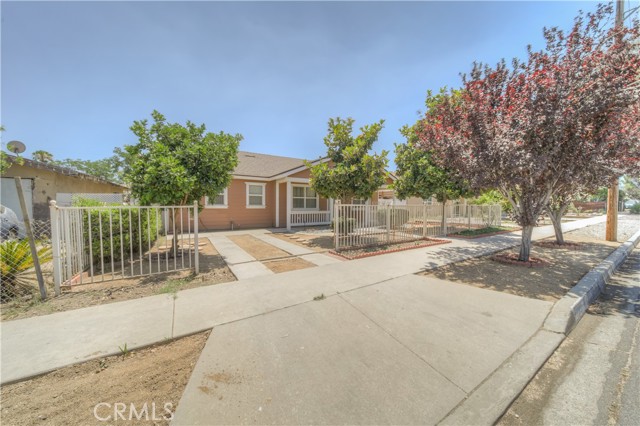 259 E 6th, Perris, CA 92570 — photo 2