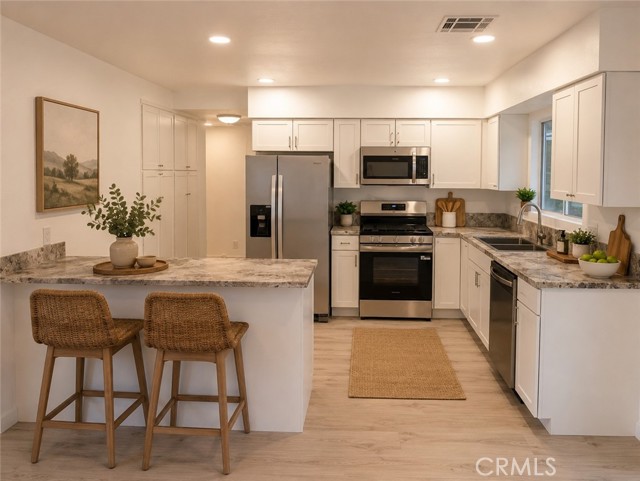 611 S Palm F — photo