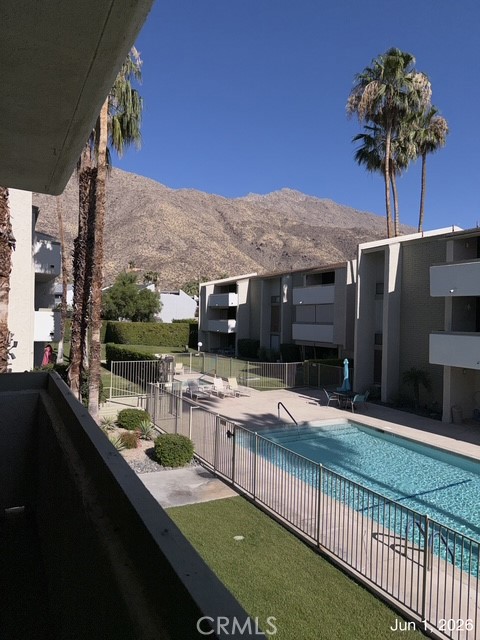 261 E La Verne K — photo