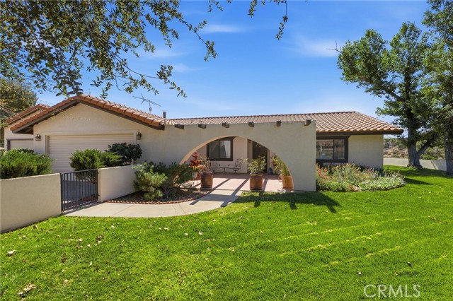 49050 Lake Canyon — photo