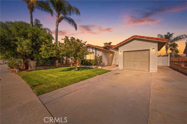 27620 Connie — photo