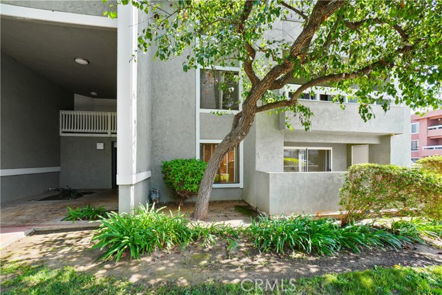 1040 E Washington 20 — photo