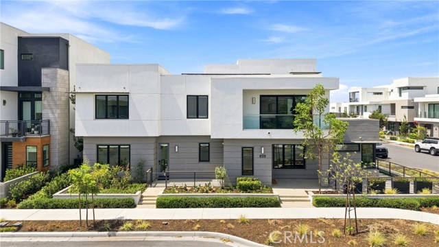 16311 Veterans Way — photo