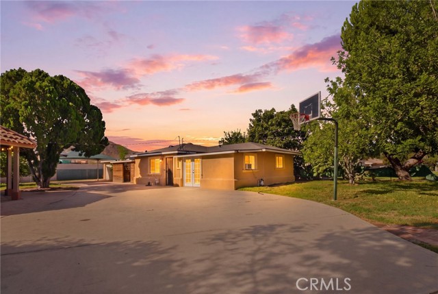 17651 Santa Ana — photo