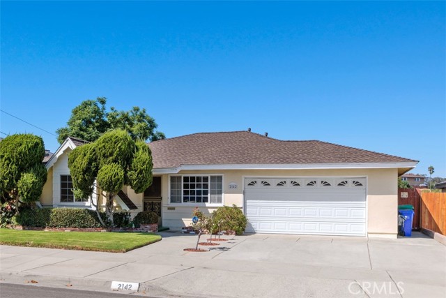2142 Foster — photo