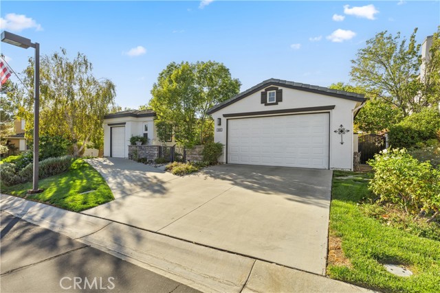 22823 Banbury Ct — photo