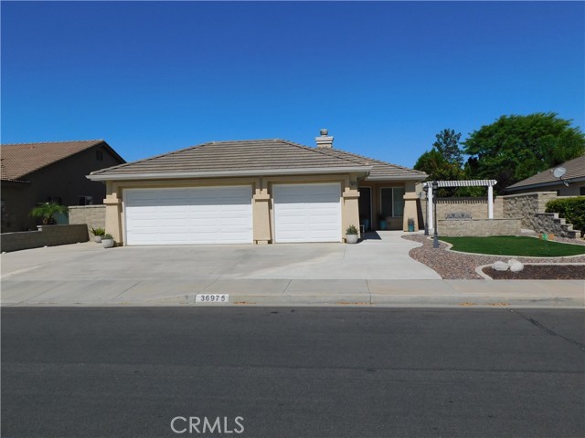 36975 Red Oak — photo