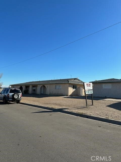 1932 Erin Dr 8 — photo