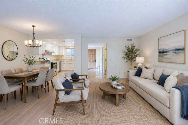 1008 Las Lomas Unit C — photo