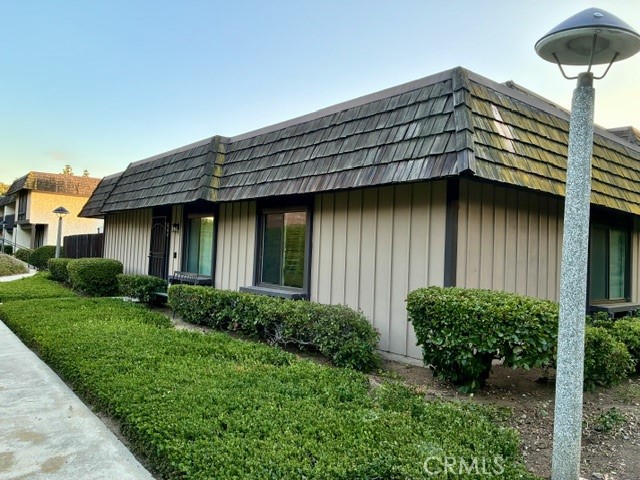 664 Driftwood Ln — photo