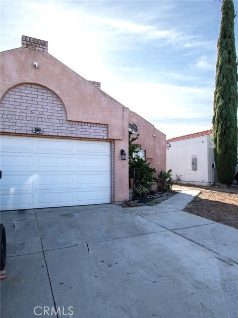 8416 Reseda Ave — photo