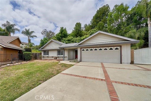2235 Deepgrove — photo