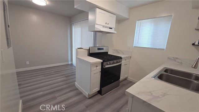 1240 S N San Gabriel Ave 1260-07 — photo