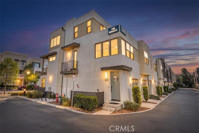 11010 Momentum Dr — photo